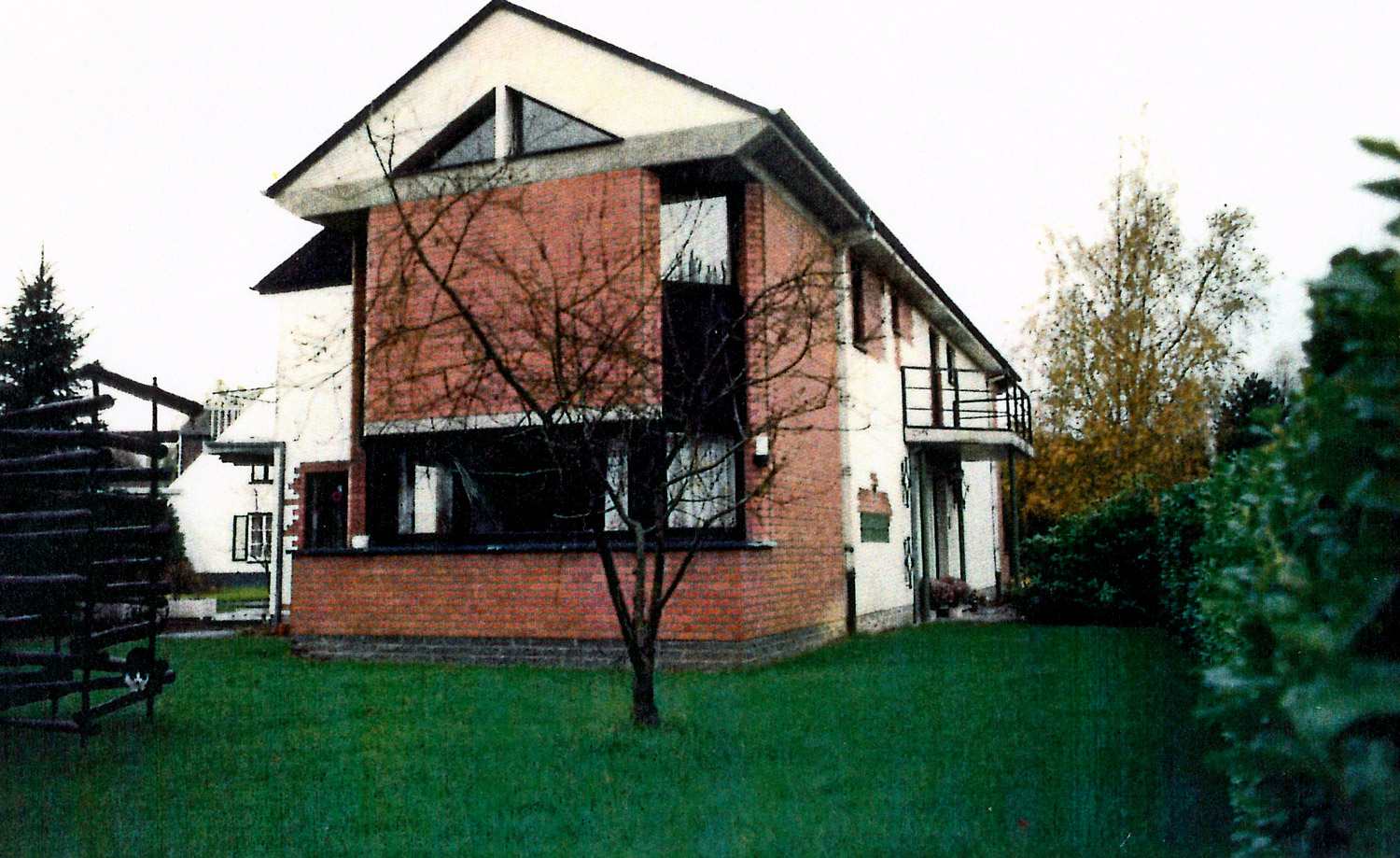 Vue principale de l'agrandissement de villa à Wezembeek-Oppem